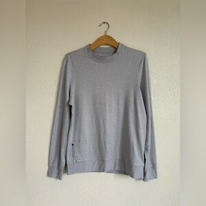 Vuori Ponto Performance Crew Sweatshirt Gray Stretch Athleisure Buttery Soft
